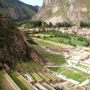Valle Sagrado de los Incas, una extensa región en los Andes peruanos, famosa por su belleza natural, su rica herencia cultural y sus sitios arqueológicos incas