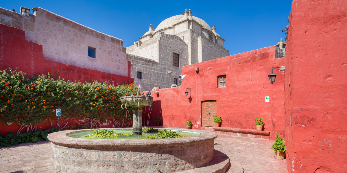 Recorrido por el Monasterio de Santa Catalina en Arequipa Perú